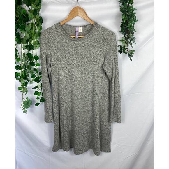 Alya Dresses & Skirts - Alya Francescas soft long sleeve dress XS